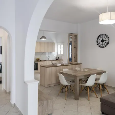 Parian Charming 3bedroom Apartment Páros