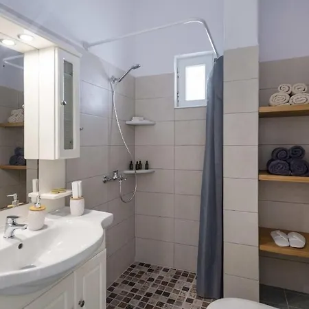 Parian Charming 3bedroom Apartment *