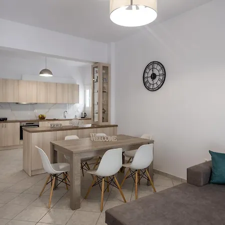 Parian Charming 3bedroom Apartment *