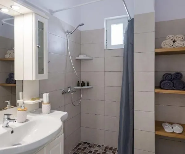 Parian Charming 3bedroom Apartment *