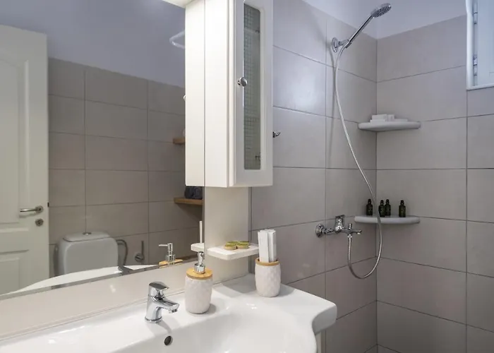 Parian Charming 3bedroom Apartment *